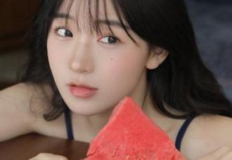 你都不知道我在155.fun上观看黑料时，内心有多么翻江倒海。