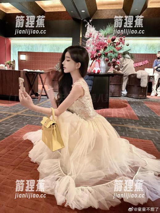 166.run 每天都在追逐八卦,166.run让我永不迷路,好像每个瓜都是我种的。