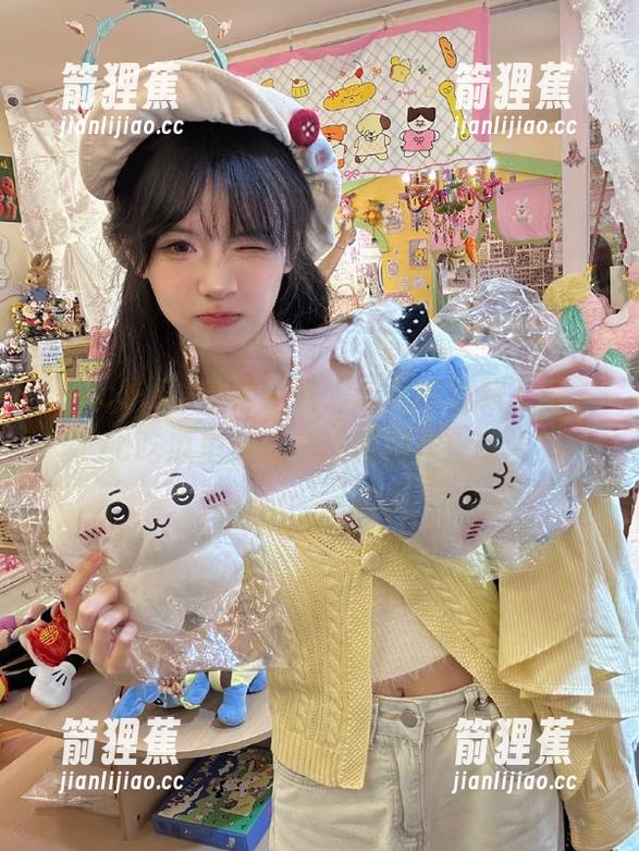 17c吃瓜 拿起手机,这是啥视频?哦,17c吃瓜里又是一波骚操作!哈哈!