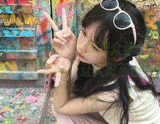 在17吃瓜群众登录后，每个瓜都是一场小冒险，让人忍不住往里跳！