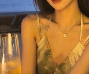 51吃瓜发布最新爆料，看到忍不住开始疯狂mmm了……