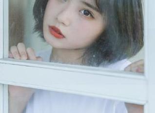 51朝阳的苹果版，吃瓜的同时还能打发时间，不错！