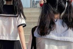 来呀，安卓用户们，快来92吃瓜中心，香瓜一网打尽！