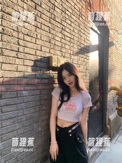 www.51cgfun视频：吃瓜也能当背景音，我是天才鉴赏师！