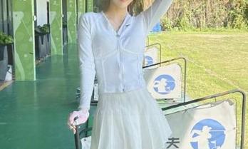 别再讲性感了，安卓上“www..51.com”逛瓜才是真正的诱惑。