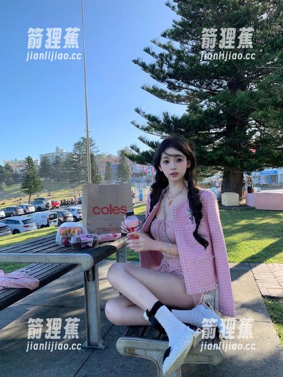 别问我怎么出门的，点击www.51cg1.com的链接后就闭嘴看瓜！
