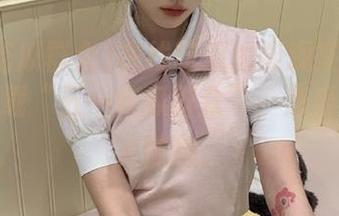 在线吃瓜也能观察社会百态，下载“五一吃瓜群众”，感受浓浓的人情绪。