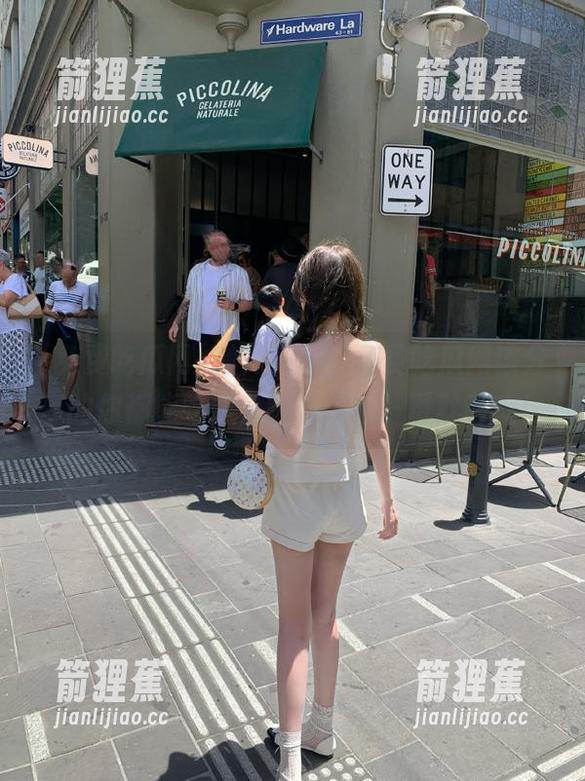 撇开烦恼，免费吃瓜网该分享的你都能吃到，随便搭话一番就有戏！
