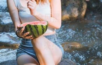 登录全网黑料，心里是不是有点小期待？各种瓜等你来啃，吃得停不下来！