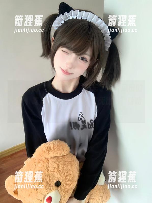 “轻松下载，别忘了避开瓜田的陷阱，吃瓜网中心入口调皮无比！”哈哈！