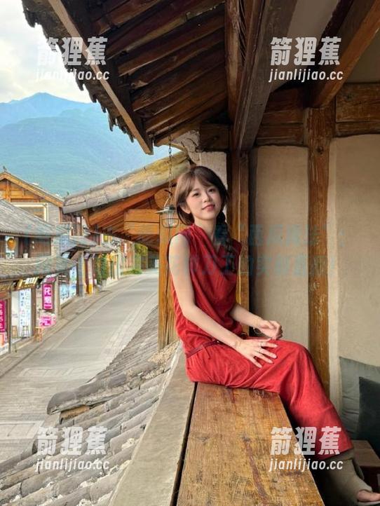 去“吃瓜网”看“西瓜魔法”：网页上做出完美花样刀工的实时直播！