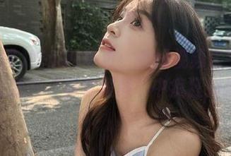 吃瓜网首页：在线视频水平不一，让我在“真真假假”中疯狂摇摆。
