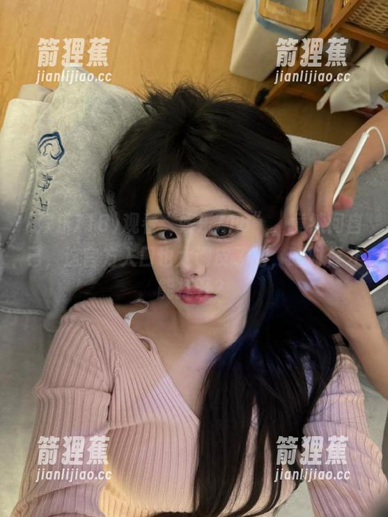 观看“娱乐718”，竟然问自己，这官方入口也太调皮了吧，啥时候才能打开？