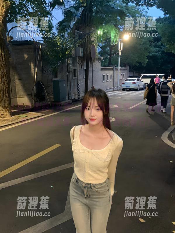 只需一键下载扒哥黑料，轻松参与吃瓜大赛，绅士考验你也能行！