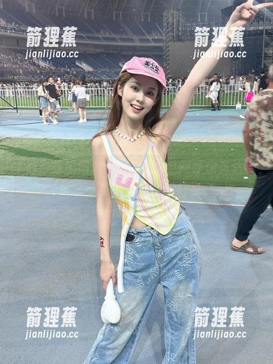 ppc泡泡吃瓜网让你直达瓜果飘香，八卦通宵不打烊。
