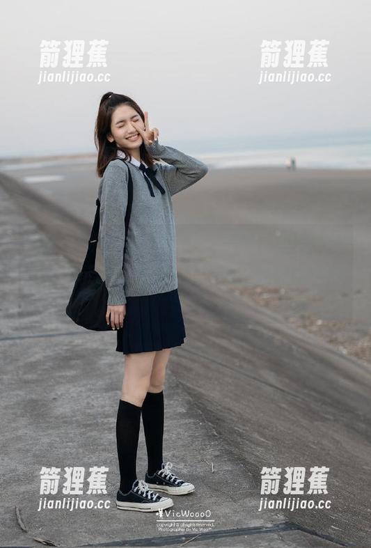 擦，这“第一黑料”里的传送门能不能把我直接传到现场？我想看热闹！