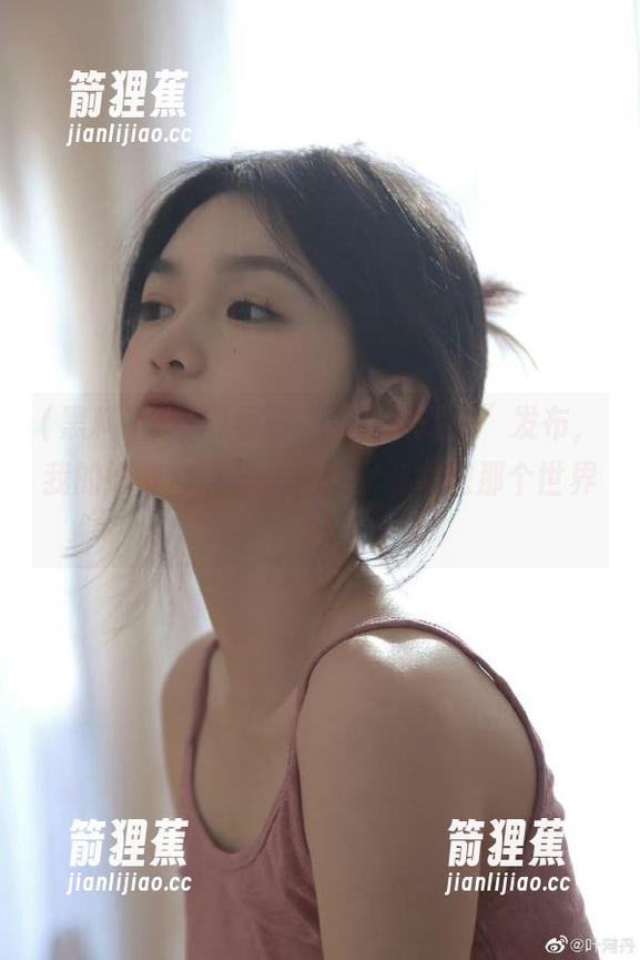 看到“黑料不打样”发布，我的好奇心满分，真想立刻戳进那个世界！