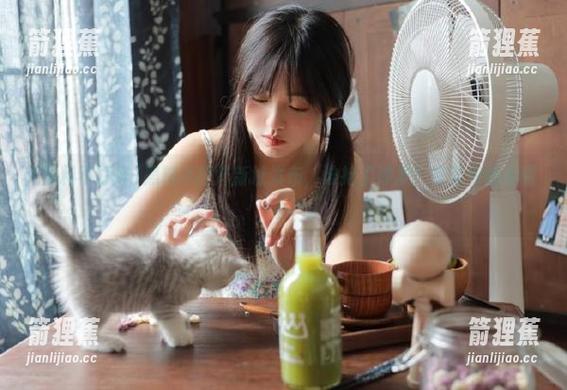 黑料不打烊新址发布，谁抢了沙发？快来悄悄看看！