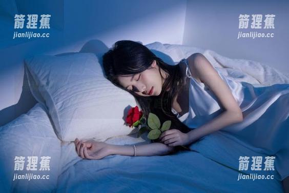 “黑料不打烊万里长征”特供，今晚的八卦线路你家插上了吗？