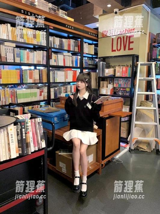 每次下载黑料不打烊，心里都想，这下又要浪费一个下午了…