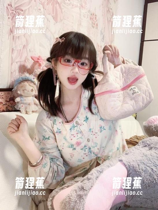别走开，zztt54.ccm黑料不打烊传送门又发神韵，跟着我走！