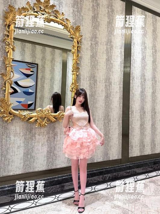 在“黑料吃瓜网”，直达离奇瓜田里的跌宕起伏！
