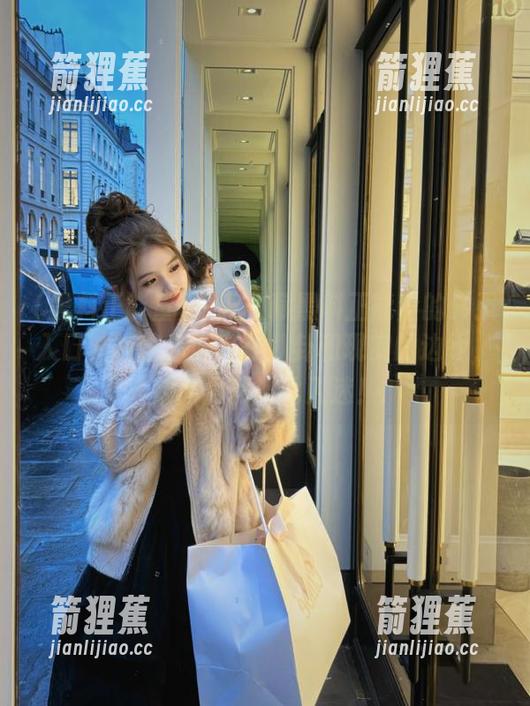 一键收藏黑料正能量的最强入口，辅佐你游离在八卦和现实的边缘，别问为何如此入迷！