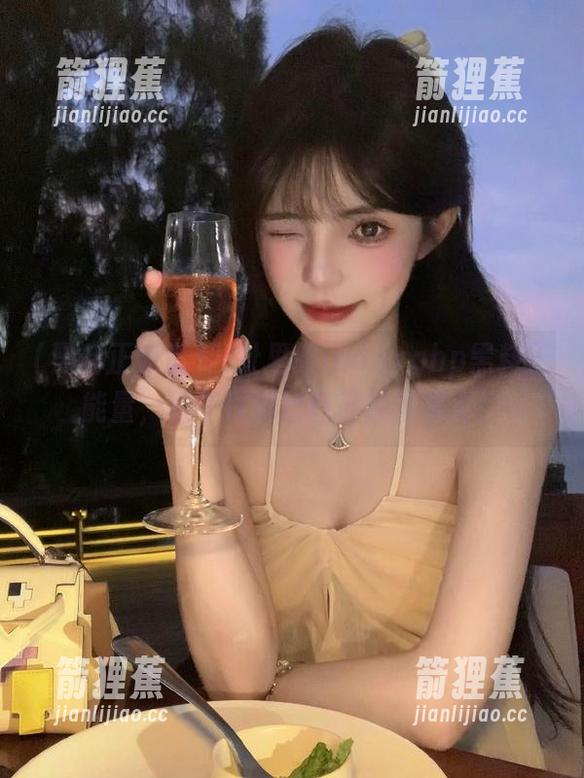 网址里的indexphp黑料正能量，忍不住要给自己鼓掌喝彩！