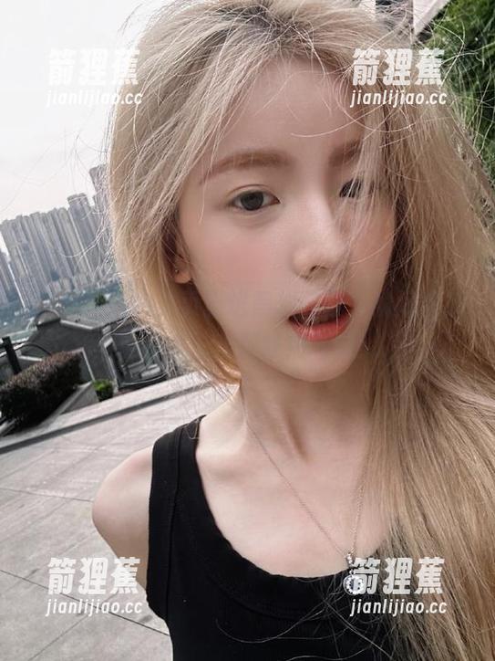 首页刚进黑料网曝，瞬间被瓜皮吸引，心情好到飞起！